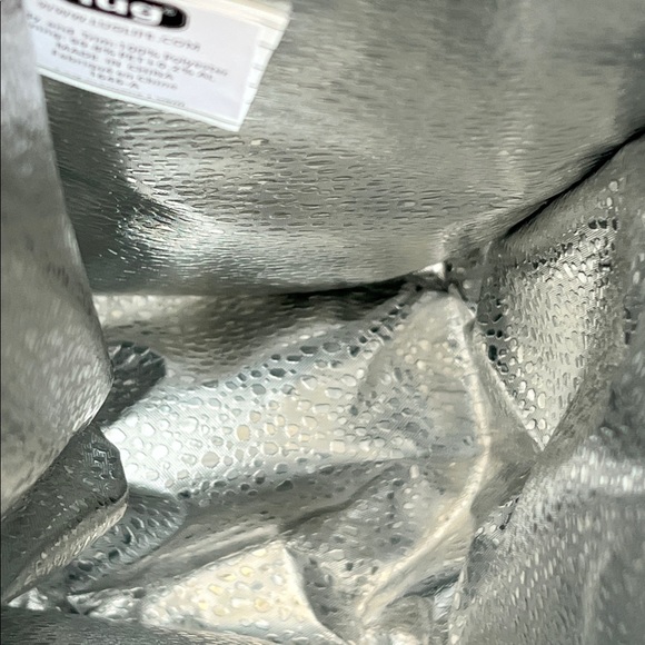 Lug Shuttle Wine Tote (Midnight Black) NWOT - Picture 3 of 3